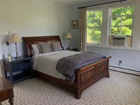 Bedroom - 4033 E Warren Rd, Warren, VT 05674 photo 4 of 6