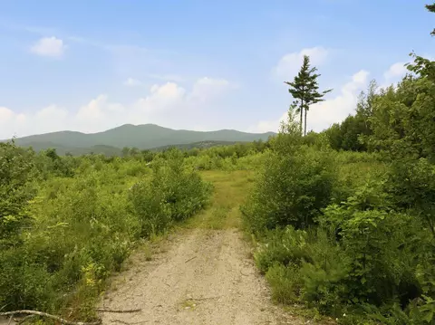 32 Durgin Rd, Tuftonboro, NH 03816
