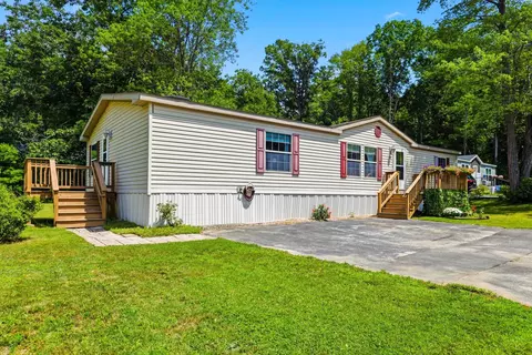 28 Emile Dr, Allenstown, NH 03275