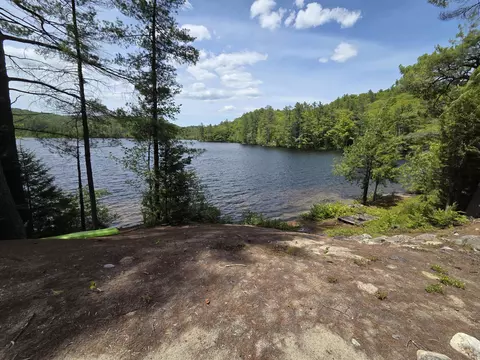 57 Tewksbury Pond Lndg, Grafton, NH 03240