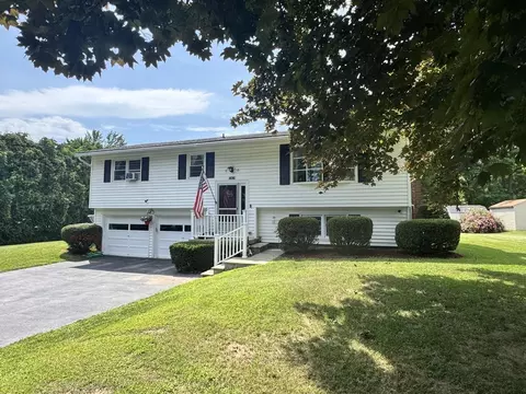 410 Hullcrest Rd, Shelburne, VT 05482