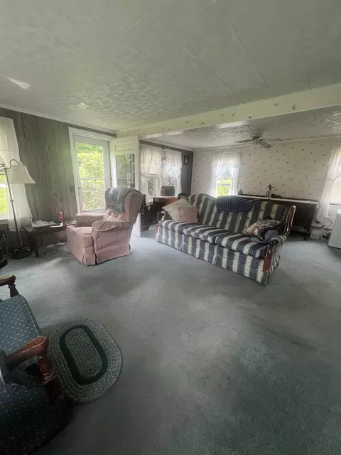 Living - 166 Manley Rd, Milton, VT 05468 photo 2 of 3