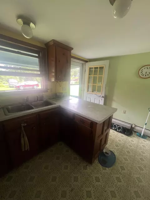 Kitchen - 166 Manley Rd, Milton, VT 05468 photo 4 of 4