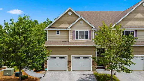 Exterior - 8 Manor Dr #A, Hooksett, NH 03106 photo 6 of 6