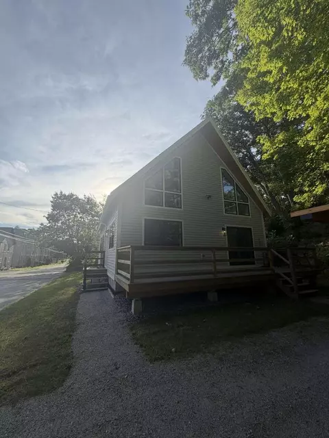 Exterior - 188 Wall St, Springfield, VT 05156 photo 2 of 4