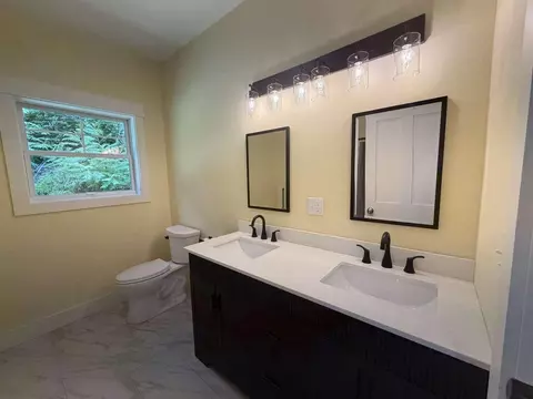 Bath - 188 Wall St, Springfield, VT 05156 photo 2 of 4