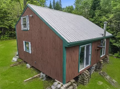 100 Mountain View Ln, Norton, VT 05907 photo 2