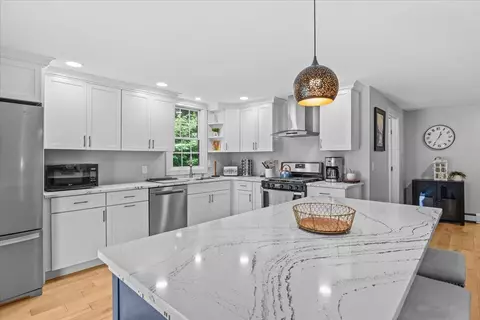 2878 Waterbury Rd, Stowe, VT 05672