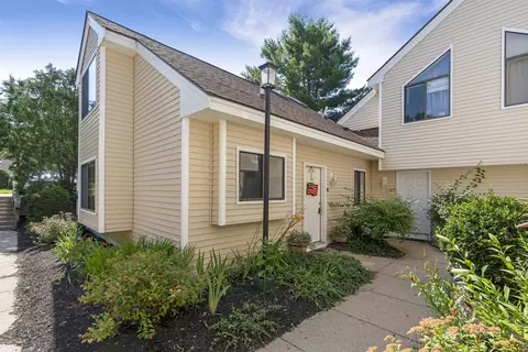 48 Franklin Hts, Rochester, NH 03867