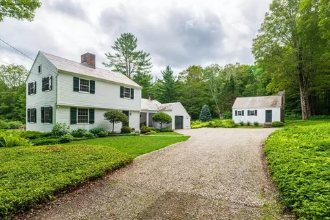 81 Fern Hl, Dorset, VT 05251