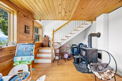 Entry Way - 2113 Max Gray Rd, Calais, VT 05650 photo 5 of 6