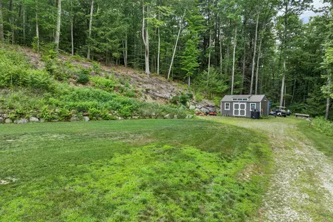 Exterior - 8 W Gate Dr, Bow, NH 03304 photo 7 of 8