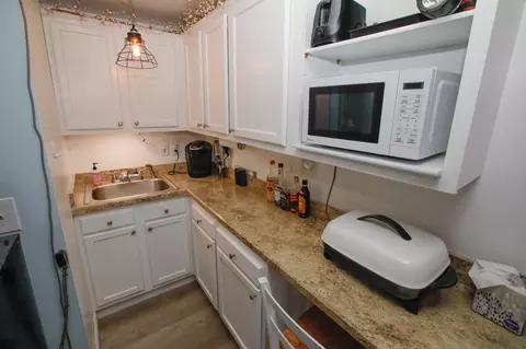 Kitchen - 541 Ocean Blvd #11, Hampton, NH 03842 photo 1 of 1