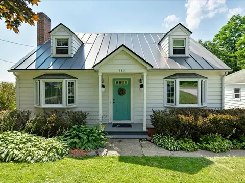 182 High St, Saint Albans, VT 05478