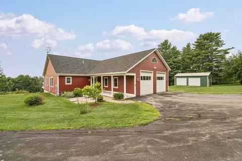 439 E Green Mountain Rd, Claremont, NH 03743