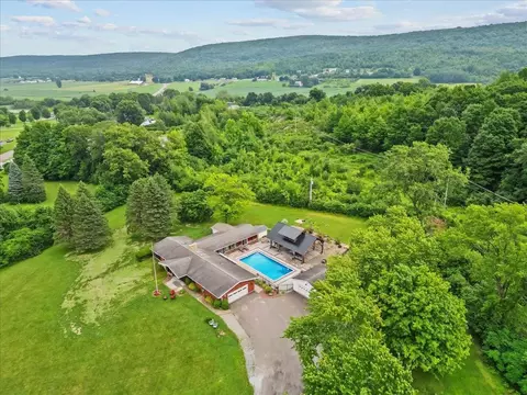 616 Sheldon Rd, St. Albans Town, VT 05478