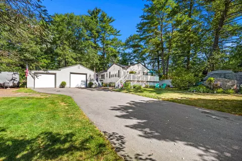 66 Worthley Ave, Seabrook, NH 03874
