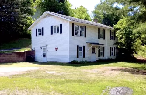 112 High St, Lyndonville, VT 05851