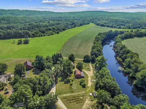 385 Burnham Intervale Rd, Hopkinton, NH 03229