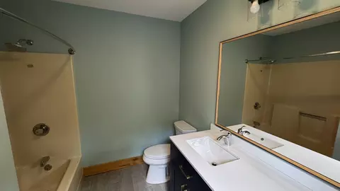 Bath - 6 Crescent St, Randolph, VT 05060 photo 2 of 3