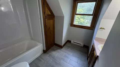 Bath - 6 Crescent St, Randolph, VT 05060 photo 3 of 3