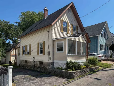 256 Lowell St, Manchester, NH 03104