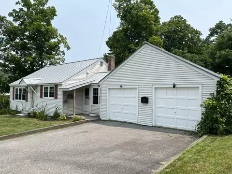 98 Greenleaf St, Brattleboro, VT 05301