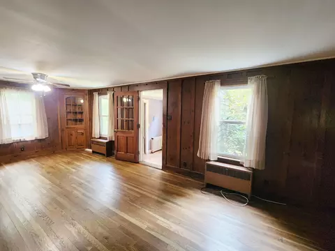 Living - 44 Kingston Rd, Exeter, NH 03833 photo 5 of 6