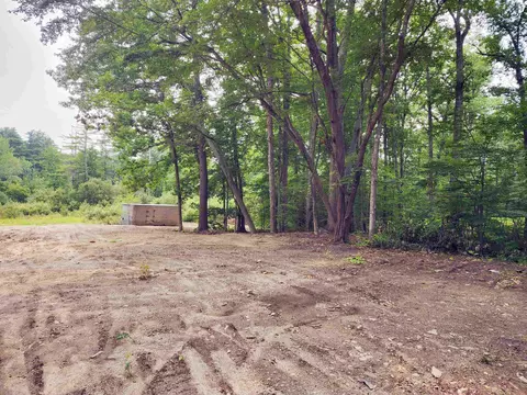 Exterior - 44 Kingston Rd, Exeter, NH 03833 photo 16 of 18