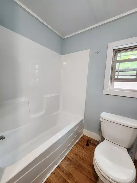 Bath - 44 Kingston Rd, Exeter, NH 03833 photo 2 of 2