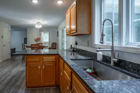 Kitchen - 5 Blake Rd, Raymond, NH 03077 photo 3 of 6