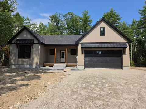 10 Winchester Ln, Tuftonboro, NH 03850