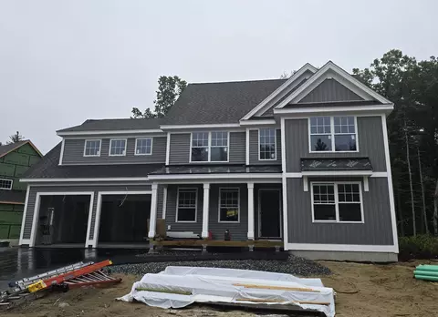 30 Tallarico St #19, Litchfield, NH 03052