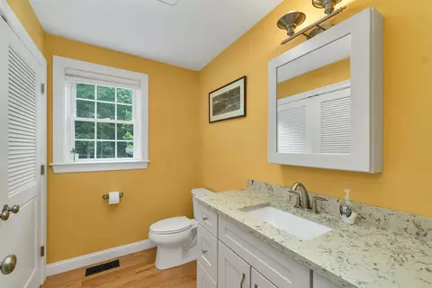 Bath - 95 Olde Bridge Ln, Epping, NH 03042 photo 1 of 5