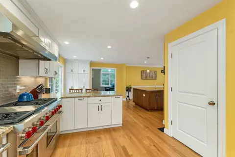 Kitchen - 95 Olde Bridge Ln, Epping, NH 03042 photo 4 of 7