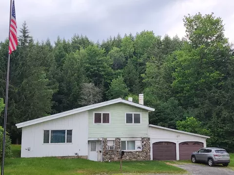 1059 Rte 15 E Rte, Morristown, VT 05661