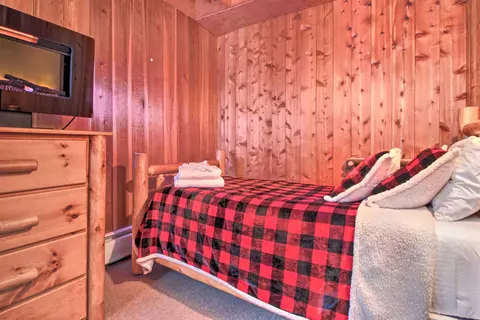Bedroom - 106 Upper Loop, Ludlow, VT 05149 photo 8 of 10