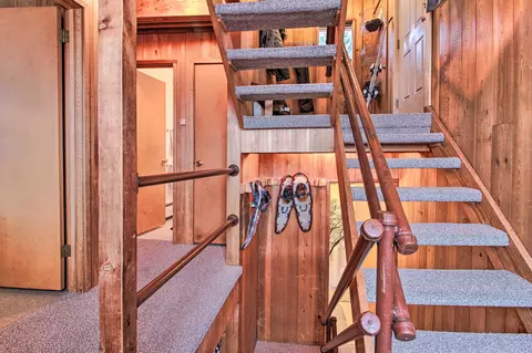 Entry Way - 106 Upper Loop, Ludlow, VT 05149 photo 1 of 1