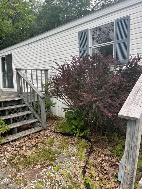 136 Sherwood Gln, Somersworth, NH 03878
