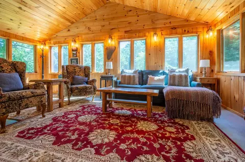 50 Rosewood Ln, Castleton, VT 05735