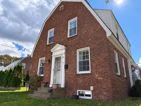 97 Concord Way, Portsmouth, NH 03801