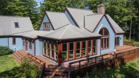438 Redfield Proctor Rd, Hartford, VT 05059
