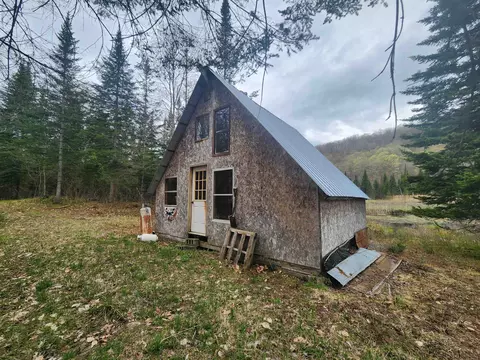 805 Cobblestone Trl, Coventry, VT 05825 photo 18