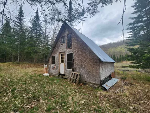 805 Cobblestone Trl, Coventry, VT 05825 photo 18