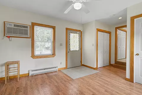 Entry Way - 29 Haven Ln, Exeter, NH 03833 photo 1 of 2