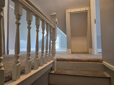 Entry Way - 161 Front St, Exeter, NH 03833 photo 2 of 4