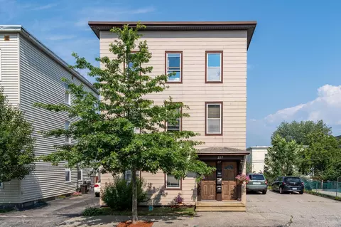 217 Cartier St, Manchester, NH 03102