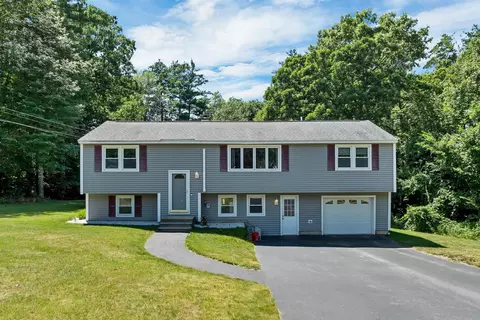 9 Bunker Hill Dr, Londonderry, NH 03053