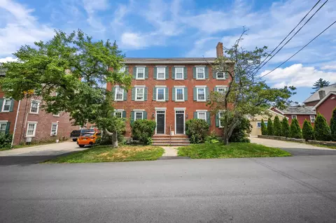 426 Second St #1, Rollinsford, NH 03869