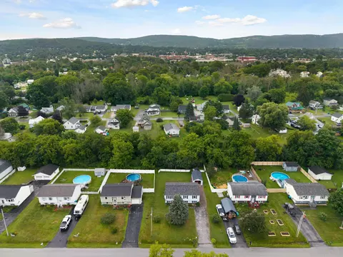 31 Adams St, Saint Albans, VT 05478